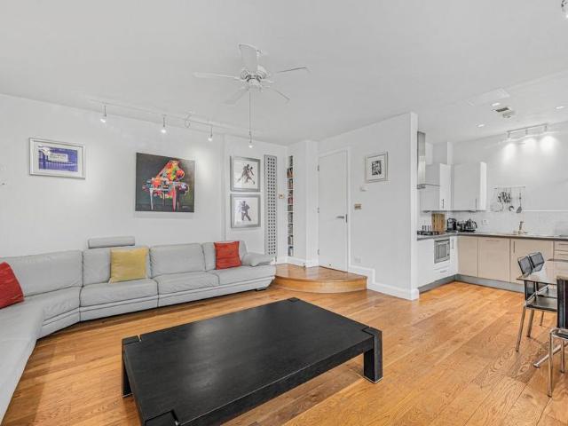 Apartment for rent in St Clement Danes, Greater London