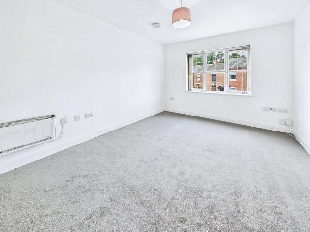 Apartment for rent in Westleigh, Wigan