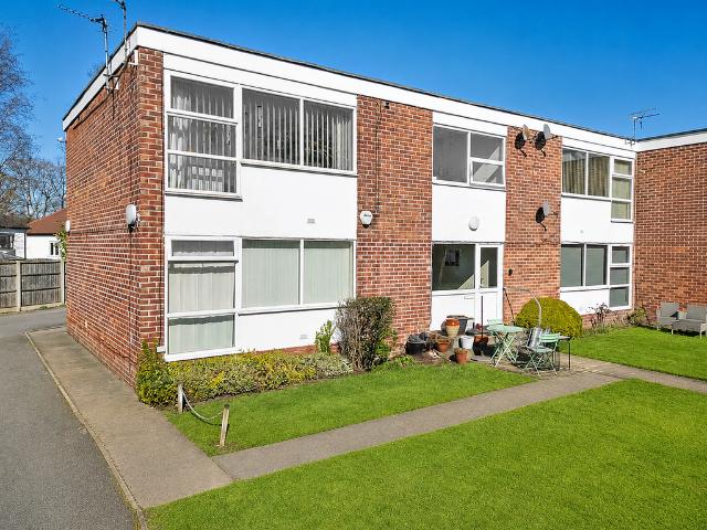 Flat for rent in Moortown, West Yorkshire