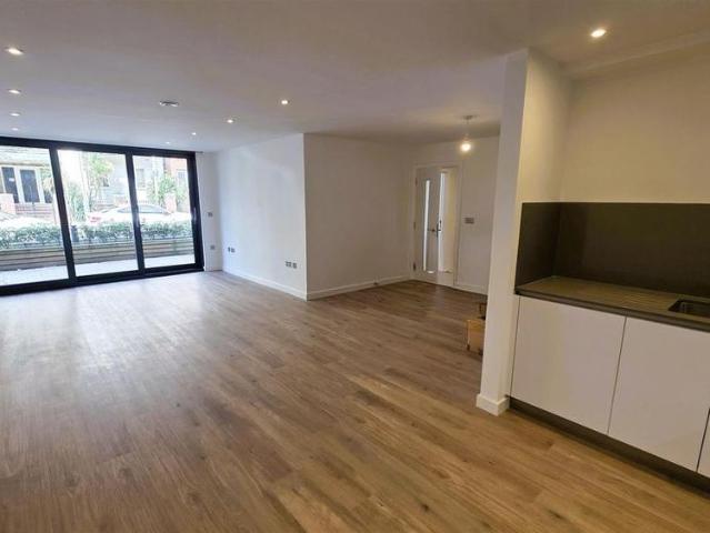 Apartment for rent in Cliftonville West, Acol