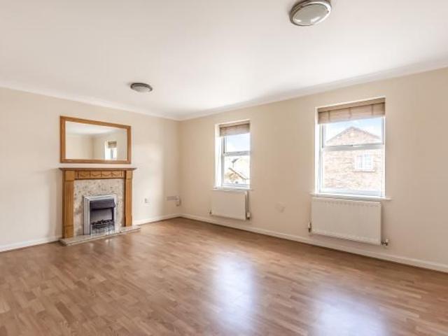 Apartment for rent in Coldharbour, Buckinghamshire