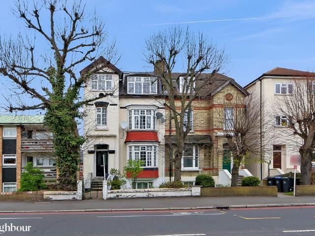Flat for rent in Croydon, Addiscombe