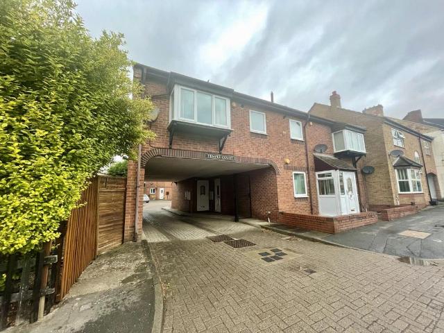 Flat for rent in Darlington, Middleton One Row