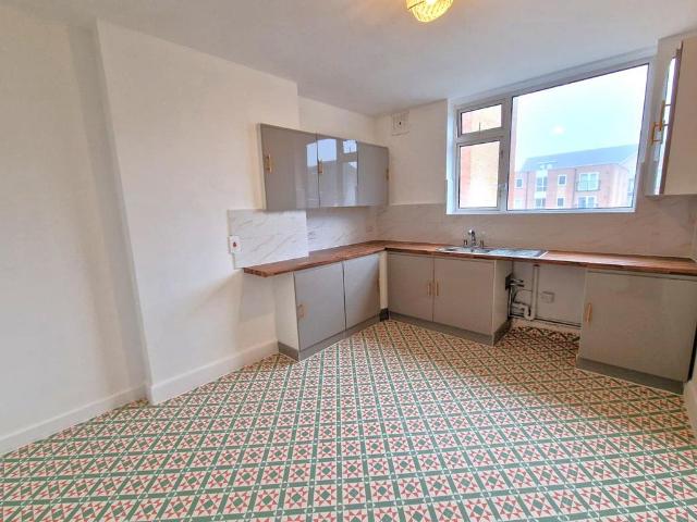 Flat for rent in Spring Park, Luton