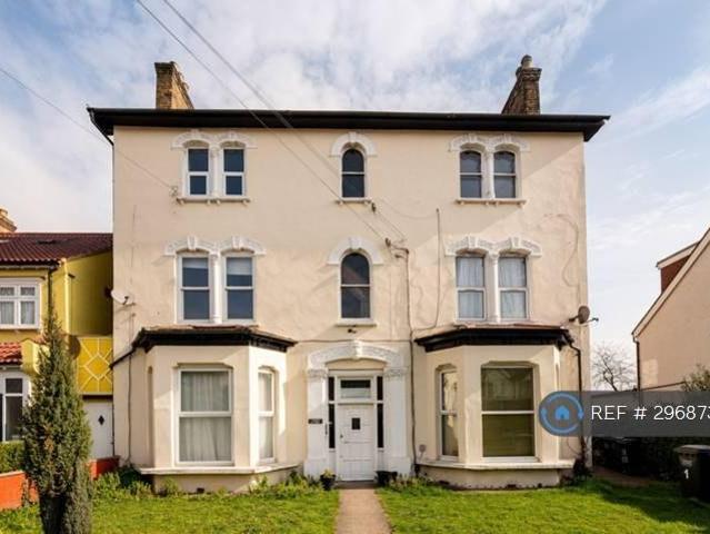 Flat for rent in London Borough of Croydon, Thornton Heath