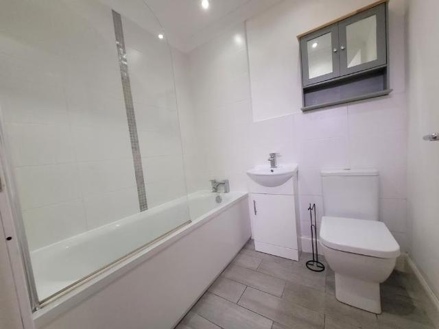 Apartment for rent in Alexandria, Scotland