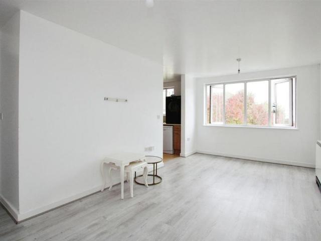 Apartment for rent in Ponders End, Greater London