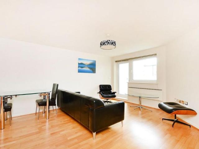 Apartment for rent in London Borough of Ealing, Hanwell