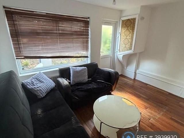 Apartment for rent in Gants Hill, Greater London