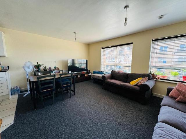 Apartment for rent in London Borough of Hounslow, Spring Grove