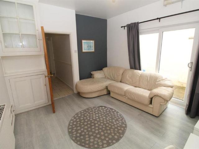 Apartment for rent in Falcon Lodge, Wales