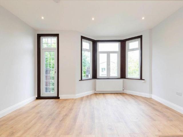 Apartment for rent in Harlesden, Greater London