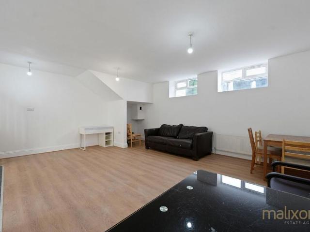 Apartment for rent in West Norwood, Greater London