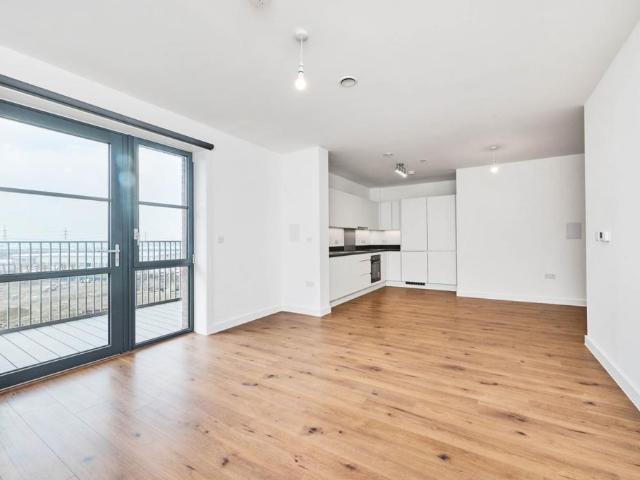 Flat for rent in Scrattons Farm, Greater London