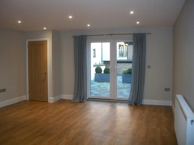 Apartment for rent in Bromley-by-Bow, Poplar Grove