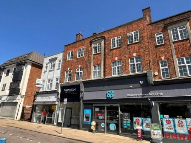 Flat for rent in Potters Bar, Hertfordshire