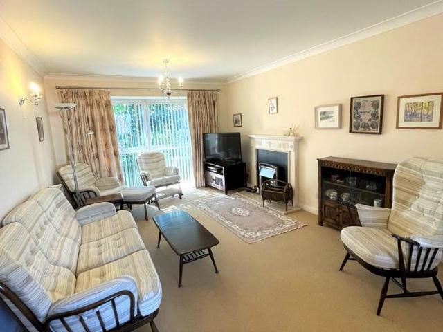 Apartment for rent in Overchurch Hill, Upton