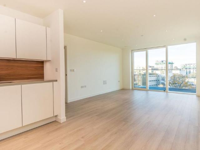 Flat for rent in Woodberry Down, Stamford Hill