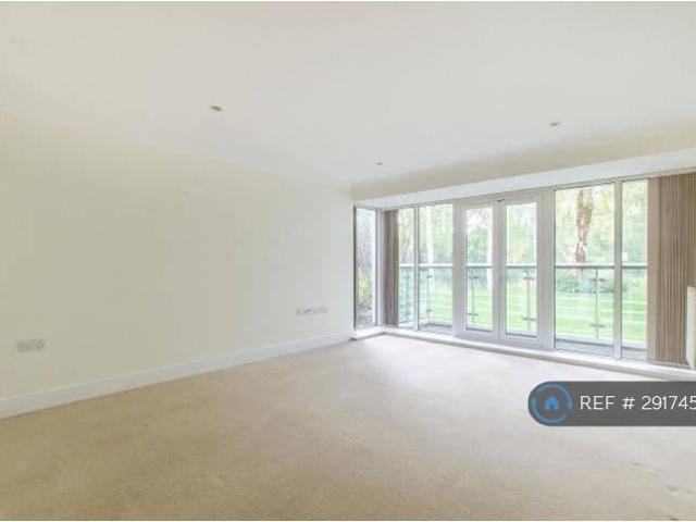 Apartment for rent in Eden Park, Greater London