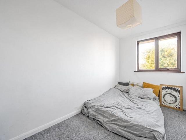Apartment for rent in Spring Vale, Hampshire