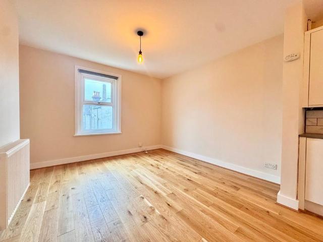 Apartment for rent in Dumpton Gap, Acol