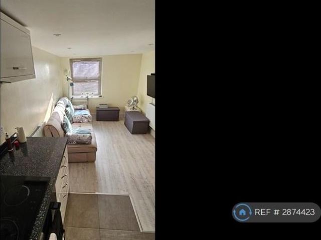 Apartment for rent in Lakenham, East Bank