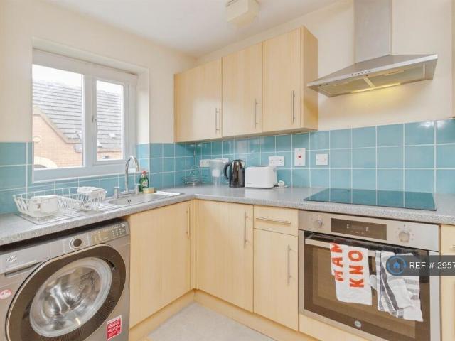 Flat for rent in Bede Island, Old Wharf