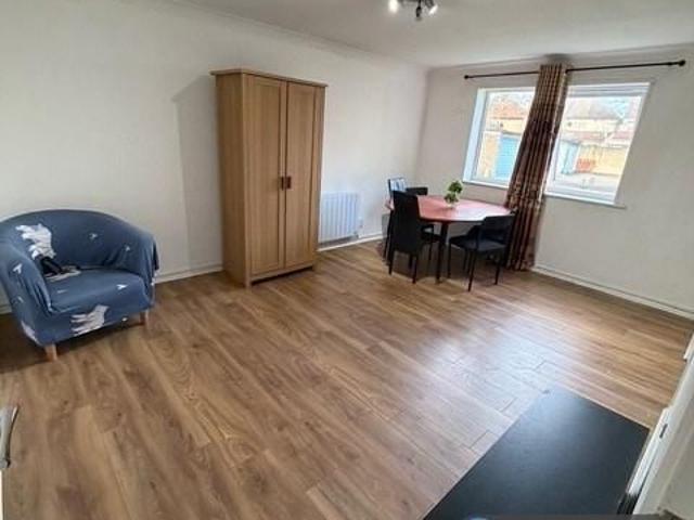 Apartment for rent in London Borough of Hounslow, Heston