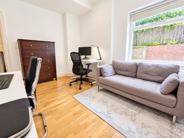 Apartment for rent in Ferme Park, Greater London