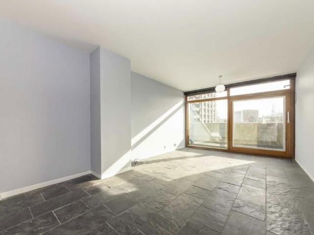 Apartment for rent in Lyons, Greater London