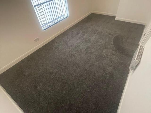 Flat for rent in Burnedge, Greater Manchester