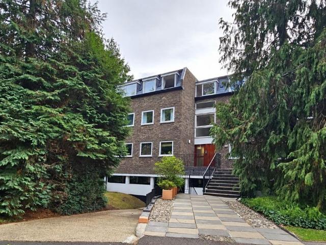 Flat for rent in East Twickenham, Greater London