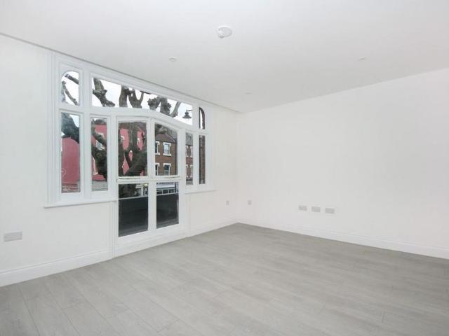 Apartment for rent in West Ealing, Greater London