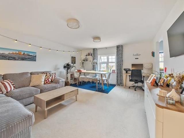 Apartment for rent in Bagshot, Surrey Heath