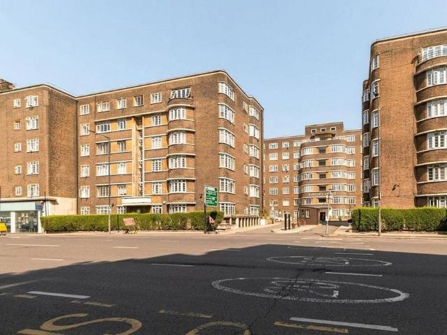 Apartment for rent in Swiss Cottage, Greater London