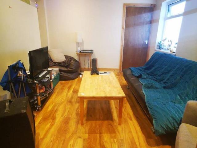 Apartment for rent in Brynmill, Swansea