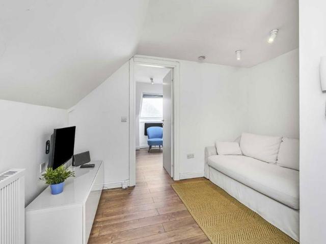 Apartment for rent in London Borough of Lambeth, Greater London