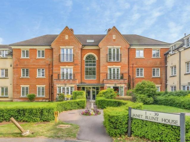 Flat for rent in Evershot, Oxfordshire