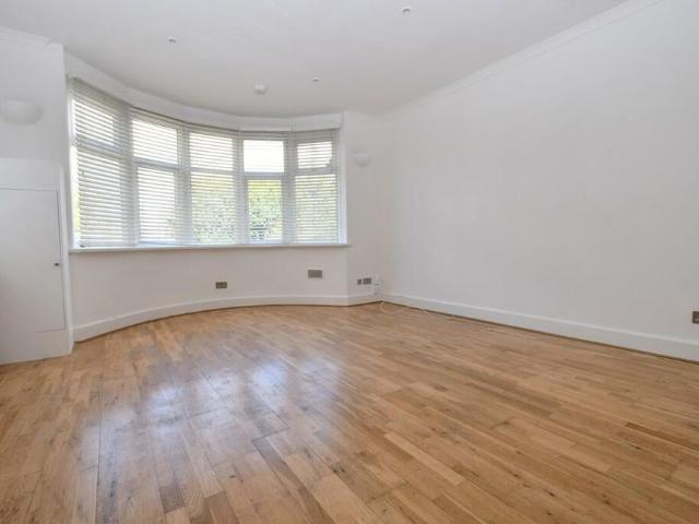 Apartment for rent in London Borough of Croydon, Addiscombe