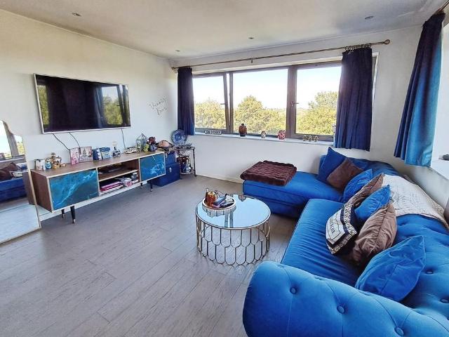 Apartment for rent in Navestock Side, Essex