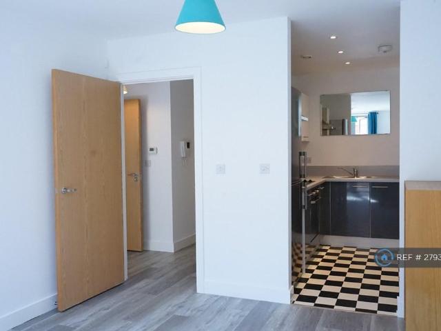 Flat for rent in Stokes Croft, Feckenham