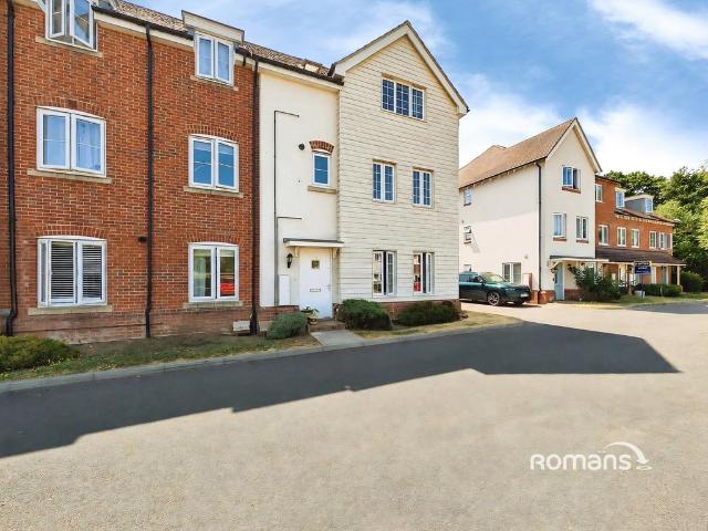 Flat for rent in Woodley