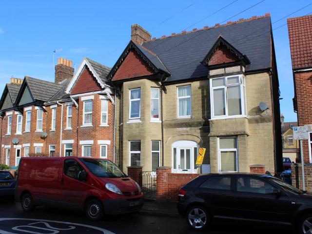Flat for rent in Poole