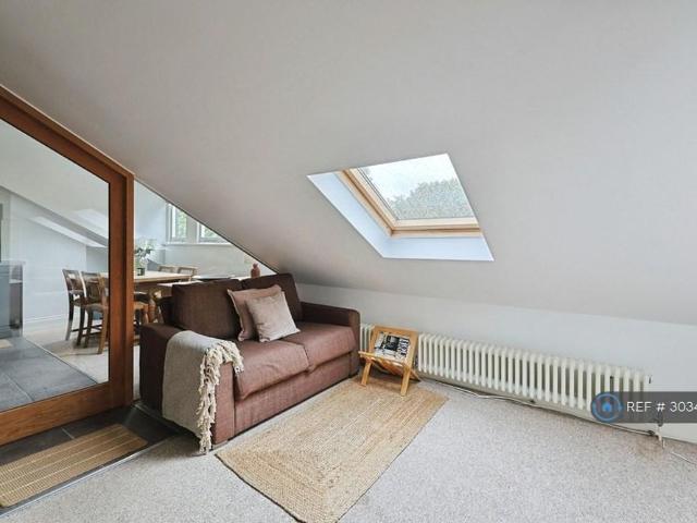 Apartment for rent in London Borough of Ealing, Greater London
