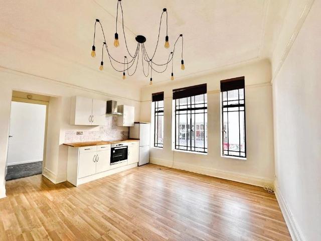 Apartment for rent in Brompton, Gillingham