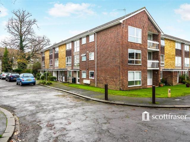 Flat for rent in Church Cowley, The Slade