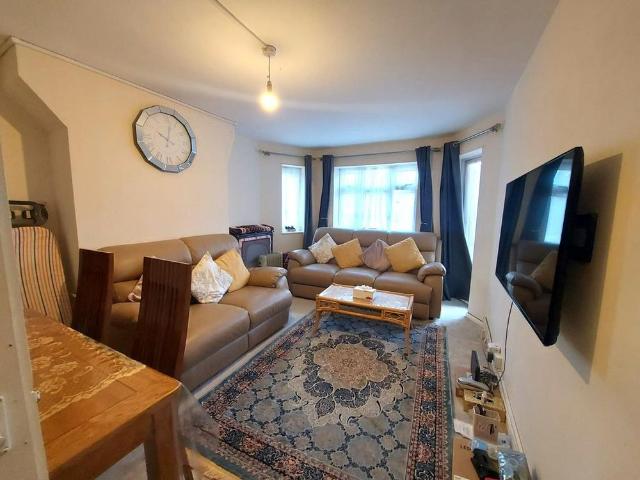Apartment for rent in Hermitage Estate, Greater London