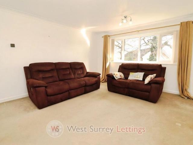 Apartment for rent in Woking, Surrey