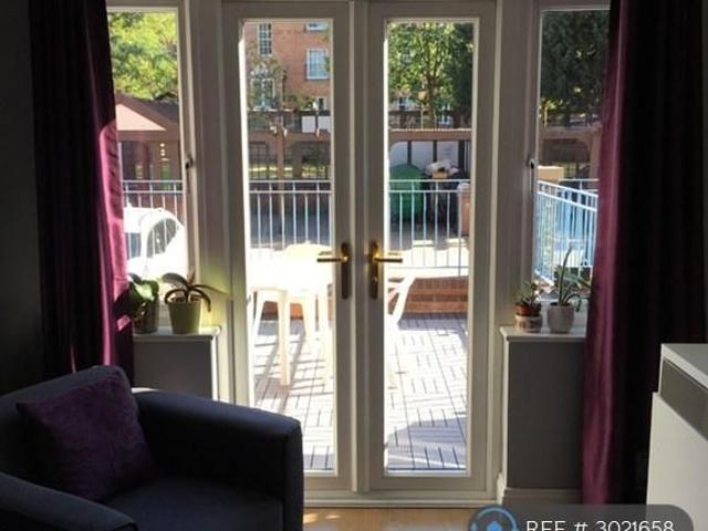 Apartment for rent in Newtown, Reading
