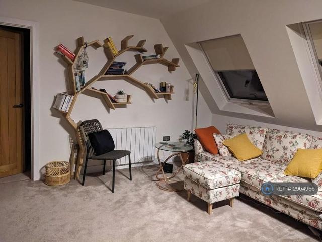 Apartment for rent in Riverdene, Priest Down